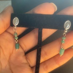 Virgin Mary Engraved.
Raw Emerald Earrings. 950 Silver.